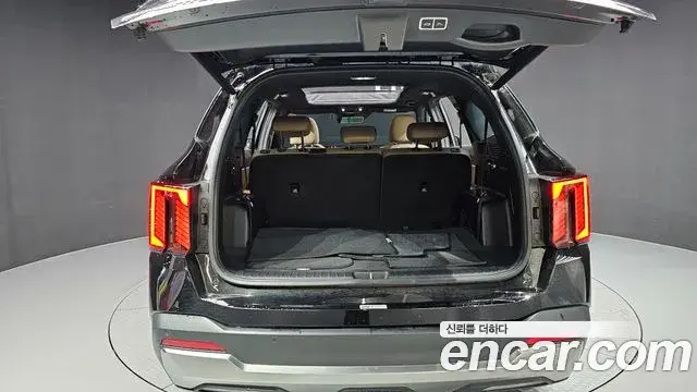 Kia Sorento 2023 — Фото 20/20