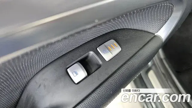 Genesis G70 2018 — Şəkil 19/20