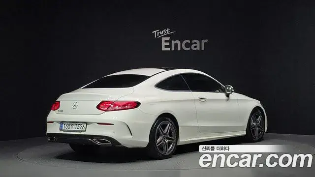 Mercedes-Benz C-Class 2020 — Фото 2/20