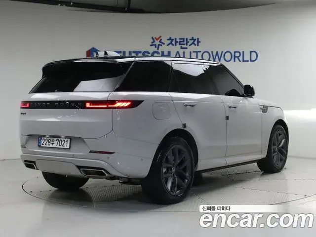 Land Rover Range Rover Sport 2025 — Photo 9/20