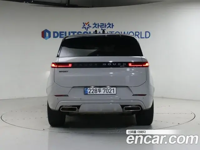 Land Rover Range Rover Sport 2025 — Photo 13/20