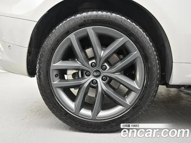 Land Rover Range Rover Sport 2025 — Photo 10/20