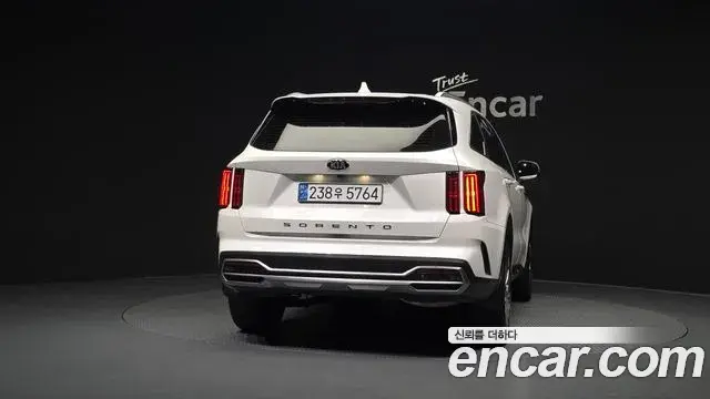 Kia Sorento 2021 — Фото 4/20