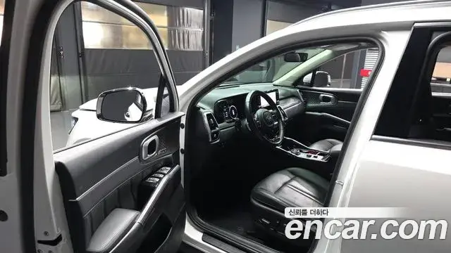 Kia Sorento 2021 — Фото 10/20