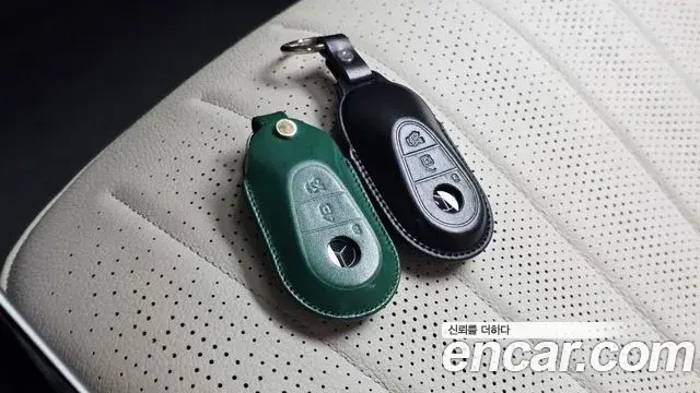Mercedes-Benz S-Class 2022 — Photo 5/35