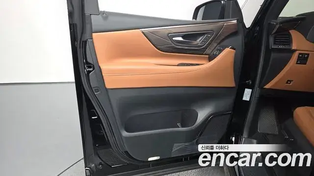 Toyota Alphard 2025 — Şəkil 20/36