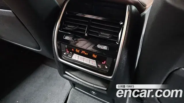 BMW X6 2020 — Şəkil 21/31