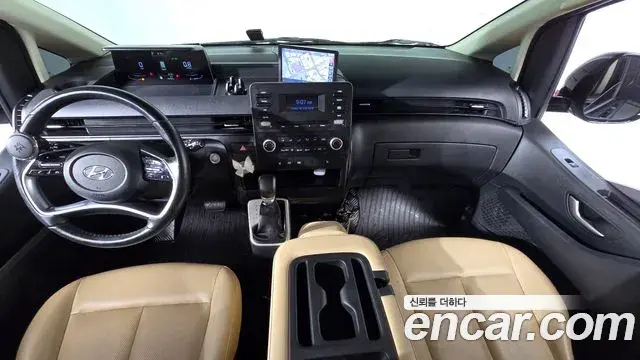 Hyundai Staria 2021 — Фото 7/20