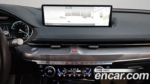 Genesis Electrified G80 2022 — Фото 14/20