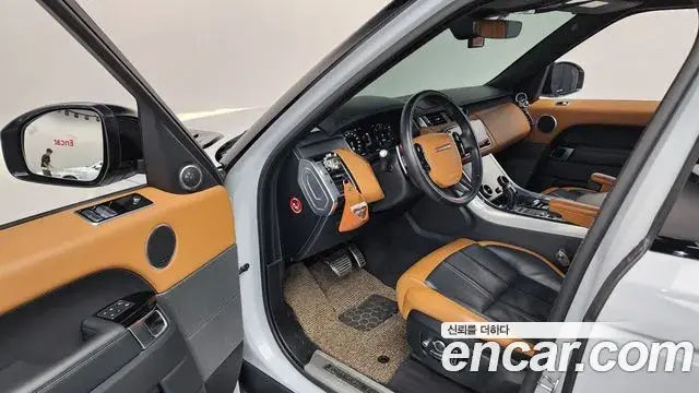 Land Rover Range Rover Sport 2019 — ფოტო 13/20