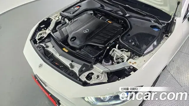 Mercedes-Benz CLS-Class 2021 — Photo 30/32