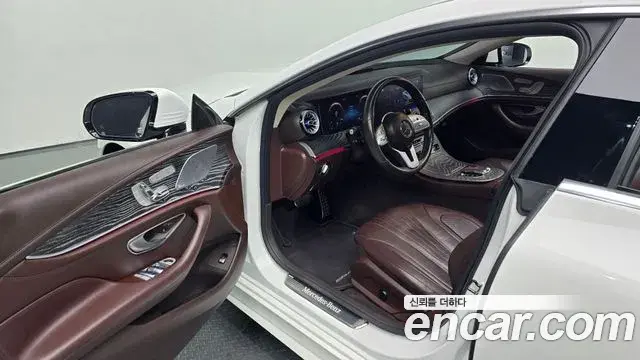 Mercedes-Benz CLS-Class 2021 — Photo 15/32