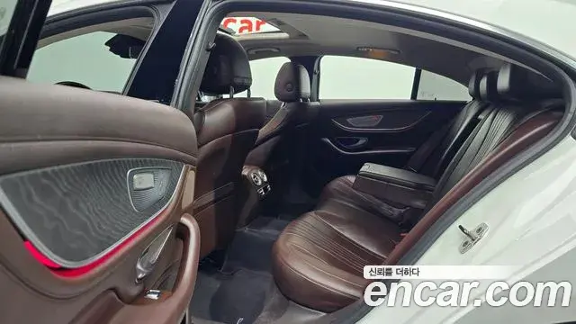 Mercedes-Benz CLS-Class 2021 — Photo 20/32