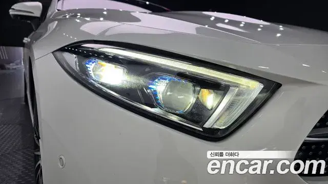 Mercedes-Benz CLS-Class 2021 — Photo 16/32