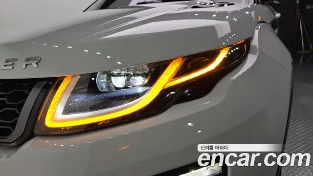 Land Rover Range Rover Evoque 2018 — ფოტო 23/33