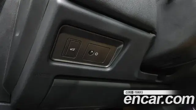 Land Rover Range Rover Evoque 2018 — ფოტო 15/33