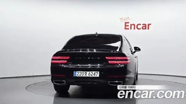Genesis G80 2023 — Photo 14/20