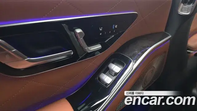 Mercedes-Benz S-Class 2021 — Photo 19/20