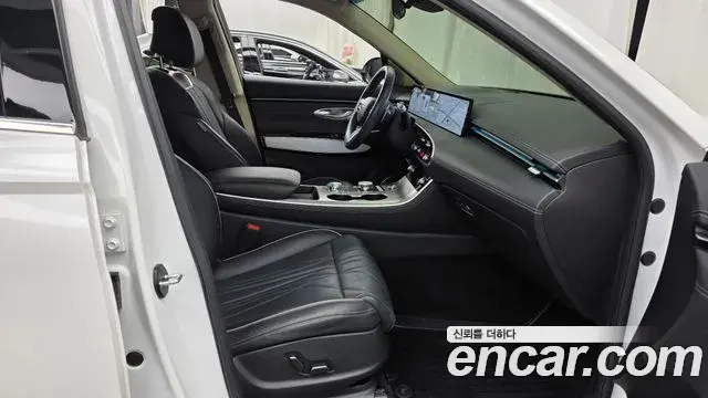 Genesis GV70 2024 — Şəkil 25/33