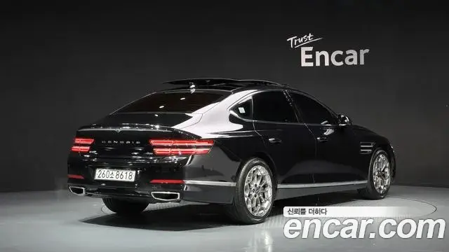 Genesis Electrified G80 2022 — Photo 2/20