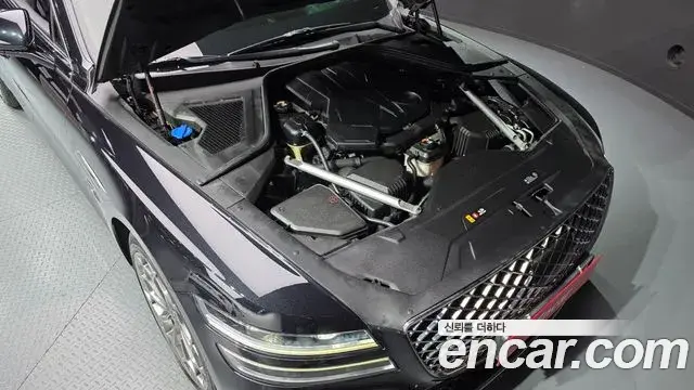 Genesis Electrified G80 2022 — Photo 6/20
