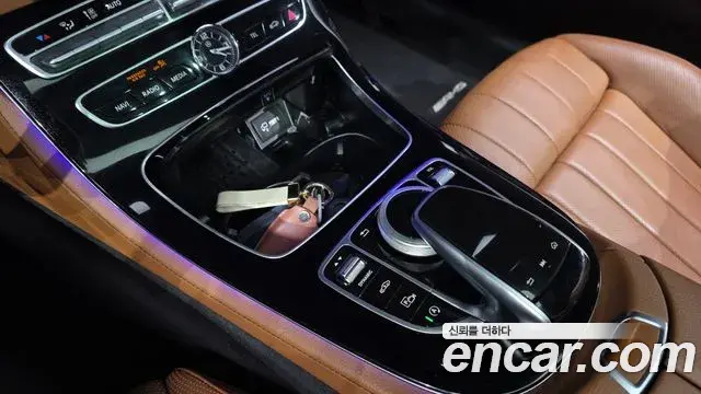 Mercedes-Benz E-Class 2019 — Фото 20/20