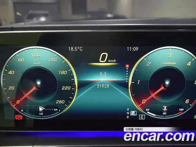 Mercedes-Benz GLE-Class 2022 — ფოტო 15/19