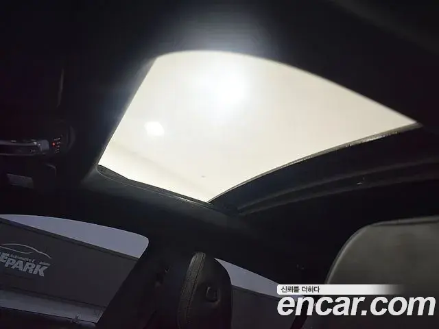 Mercedes-Benz GLE-Class 2022 — ფოტო 8/19