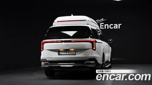 Kia Carnival 2024 — Photo 25/35