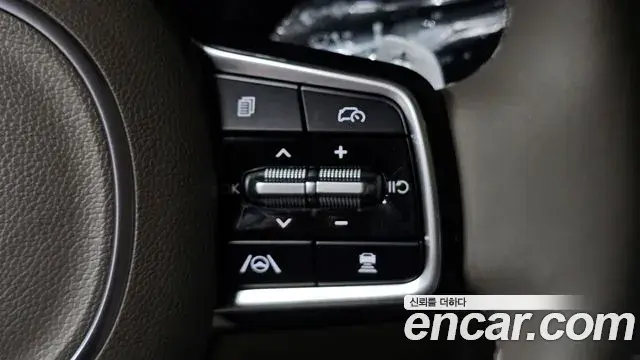 Kia Carnival 2024 — Photo 11/35