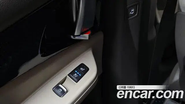 Kia Carnival 2024 — Photo 34/35