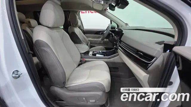 Kia Carnival 2024 — ფოტო 10/20