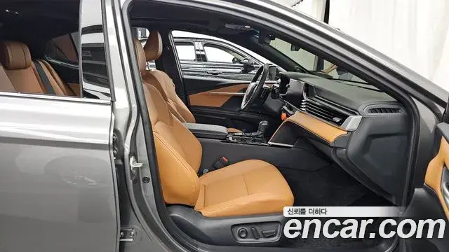 Toyota Camry 2025 — Photo 10/33