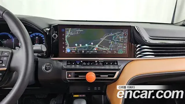Toyota Camry 2025 — Photo 30/33