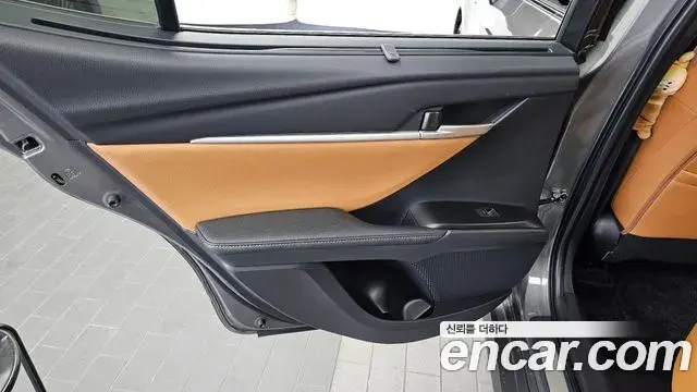 Toyota Camry 2025 — Photo 25/33
