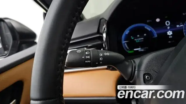 Toyota Camry 2025 — Photo 27/33