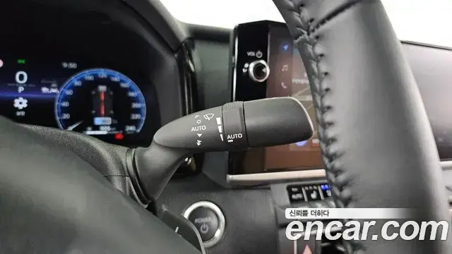 Toyota Camry 2025 — Photo 26/33