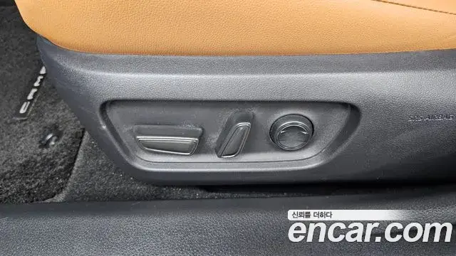 Toyota Camry 2025 — Photo 24/33