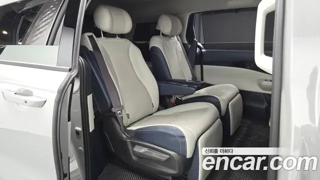Kia Carnival 2025 — Şəkil 16/38
