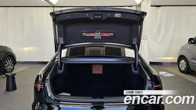 Hyundai Grandeur Hybrid 2023 — Şəkil 18/20