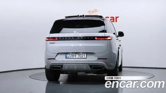 Land Rover Range Rover Sport 2025 — Photo 31/40
