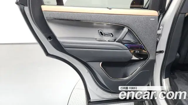 Land Rover Range Rover Sport 2025 — Photo 2/40