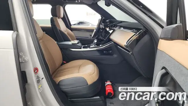 Land Rover Range Rover Sport 2025 — Photo 21/40