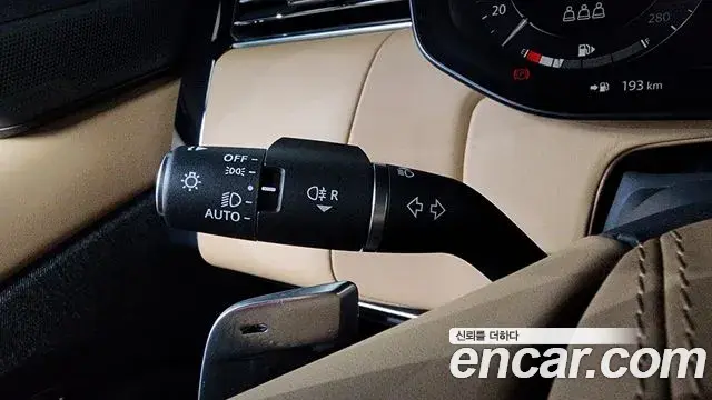 Land Rover Range Rover Sport 2025 — Photo 22/40