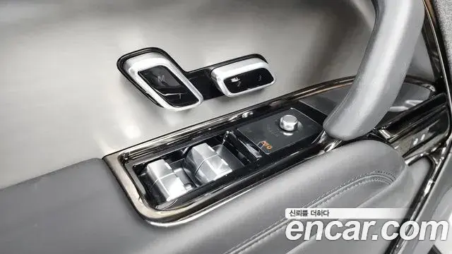 Land Rover Range Rover Sport 2025 — Photo 10/40