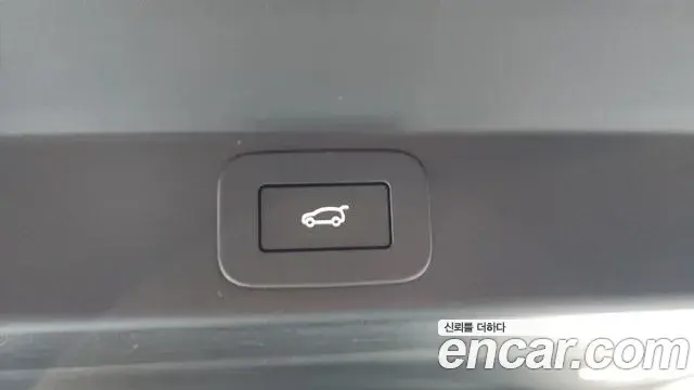 Land Rover Range Rover Sport 2025 — Photo 32/40
