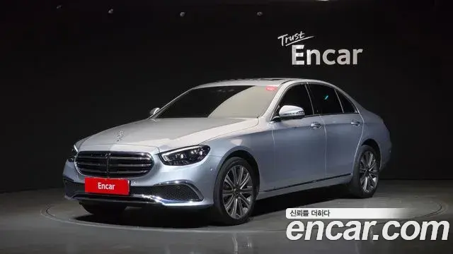 Mercedes-Benz E-Class 2023 — Фото 1/20