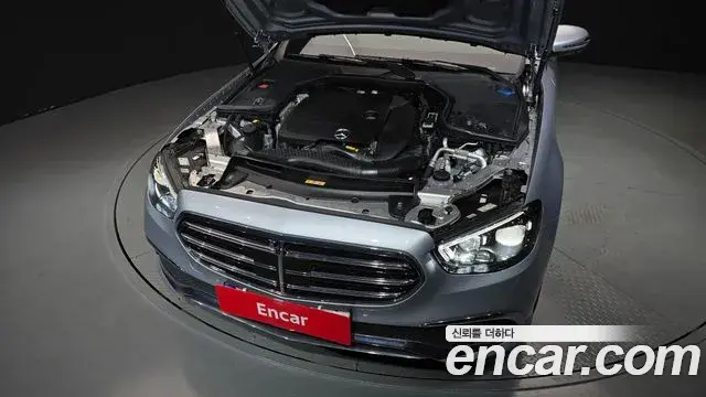 Mercedes-Benz E-Class 2023 — Фото 6/20
