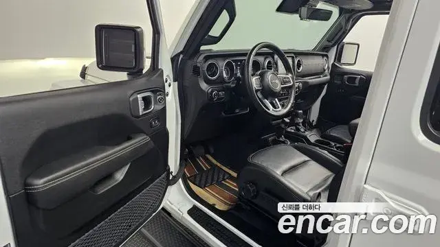 Jeep Wrangler 2023 — ფოტო 23/30