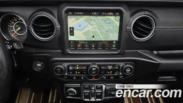 Jeep Wrangler 2023 — ფოტო 26/30